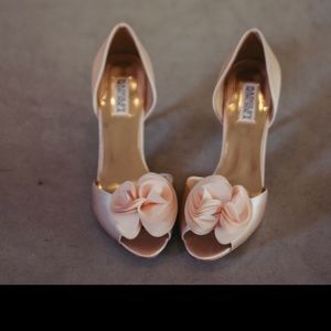 Badgley Mischka Blush Size 9 Wedding Shoes