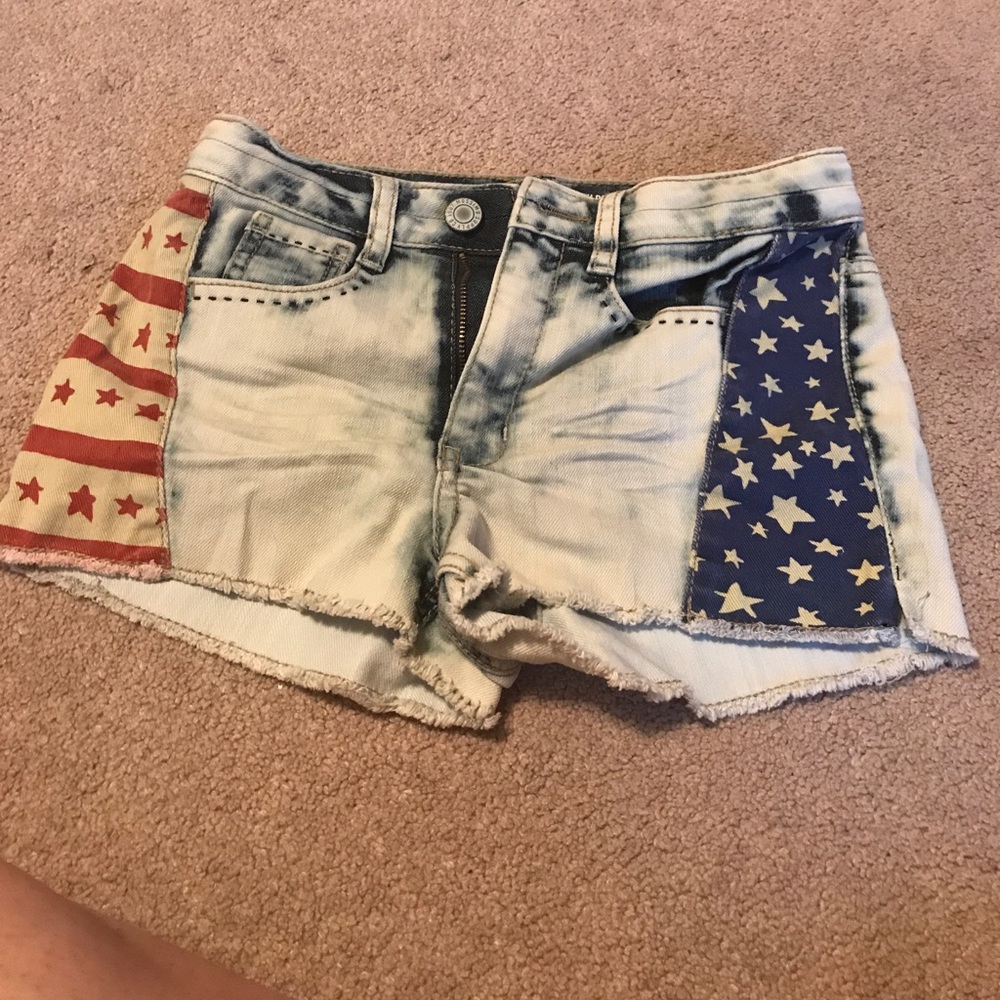 Red white and beiges  jean shorts