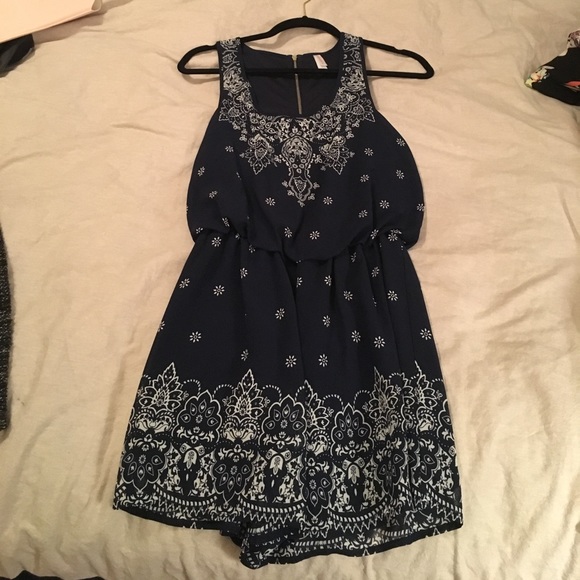 Navy paisley romper - Picture 2 of 3