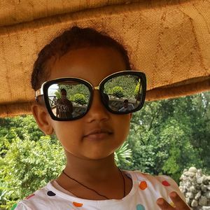 Meet your Posher, Sosina