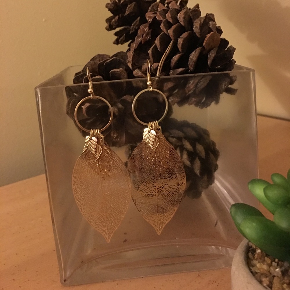 Log good leaf earrings