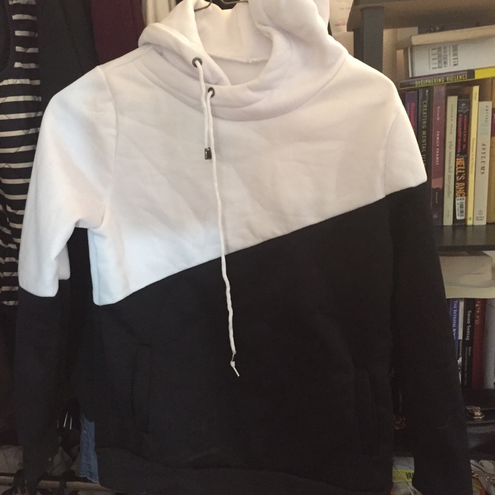 Hoodie black and white (size L)