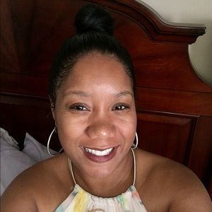 Meet your Posher, Casey