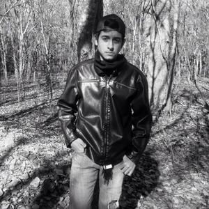 Meet your Posher, Christian