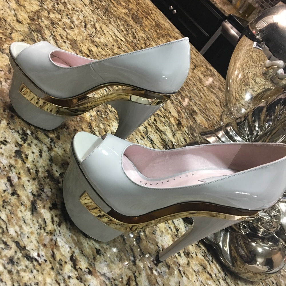 Versace Dvea platform pumps