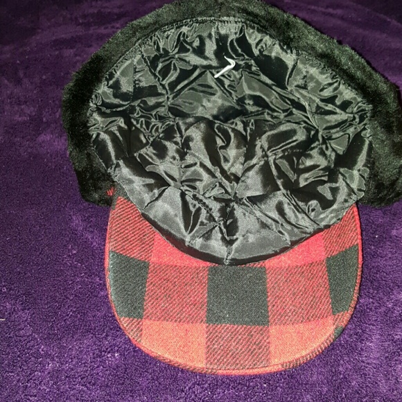 Plaid winter hat - Picture 3 of 5