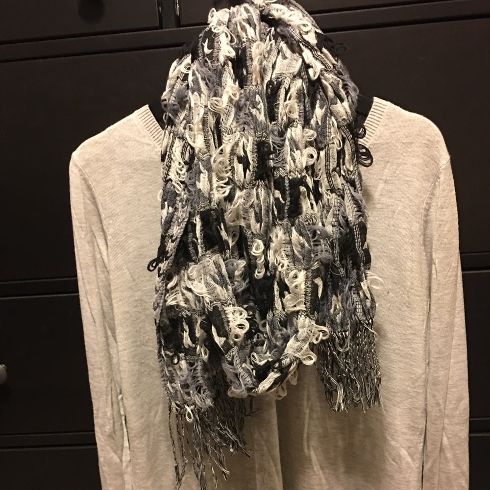 Shaggy scarf