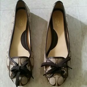 Coach flats