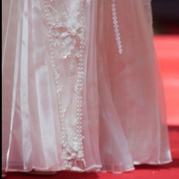 Wedding dress for sale - Picture 5 of 5