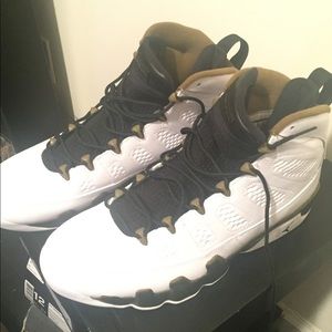Retro 9 men's size 12