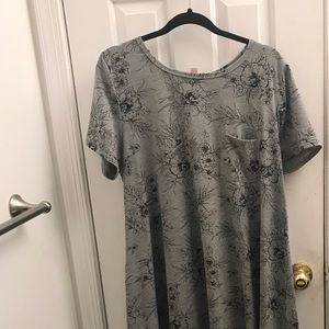 Gently worn XL LuLaRoe Carly.