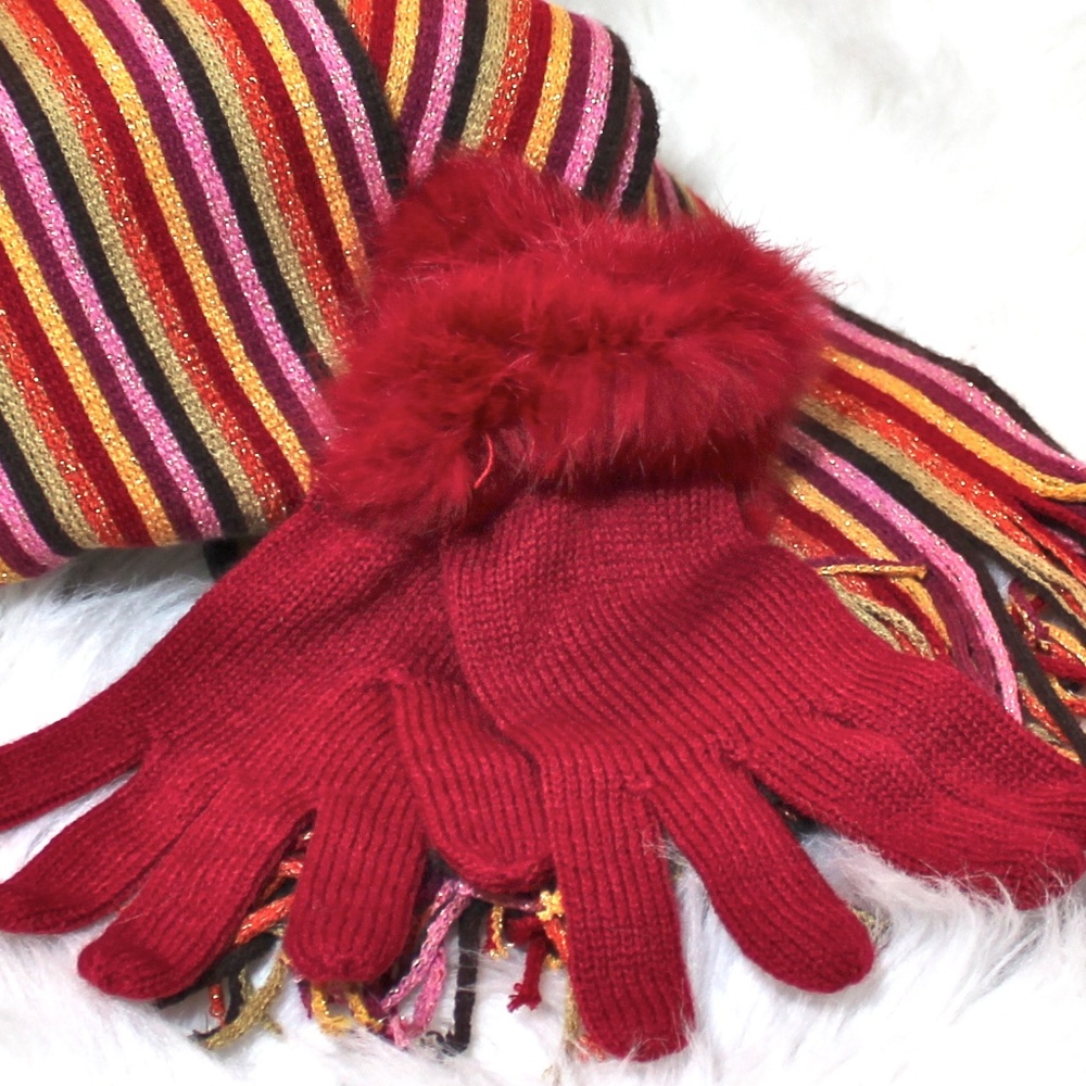 CLEARANCE⬇️NWOT Italian Red Rabbit Cuff Gloves