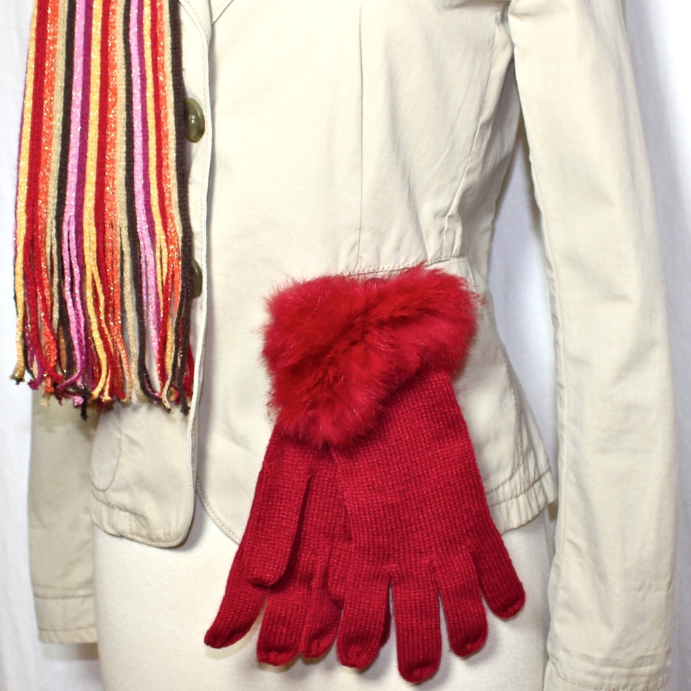 CLEARANCE⬇️NWOT Italian Red Rabbit Cuff Gloves - Picture 2 of 7