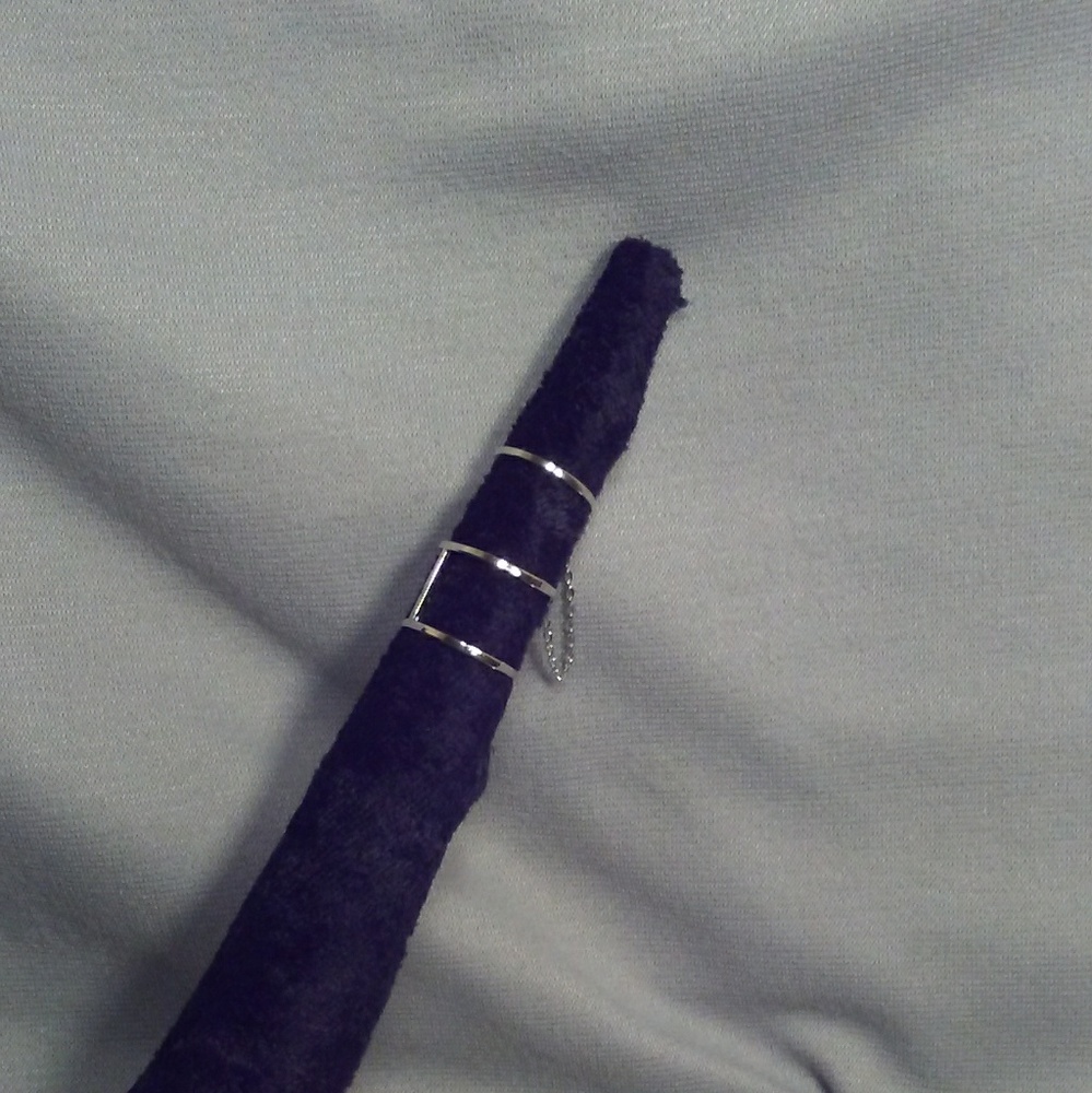 Double Ring Chained - Picture 2 of 2