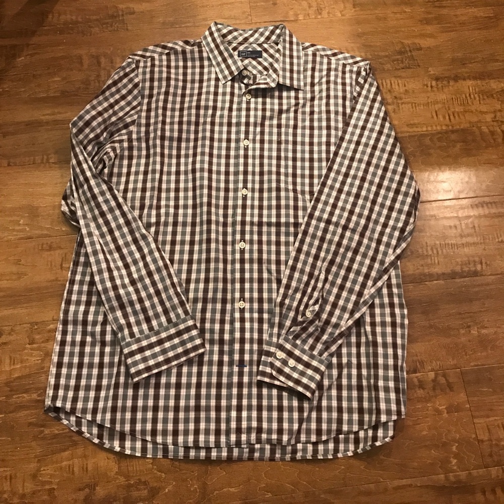 GAP Men’s Dress shirt