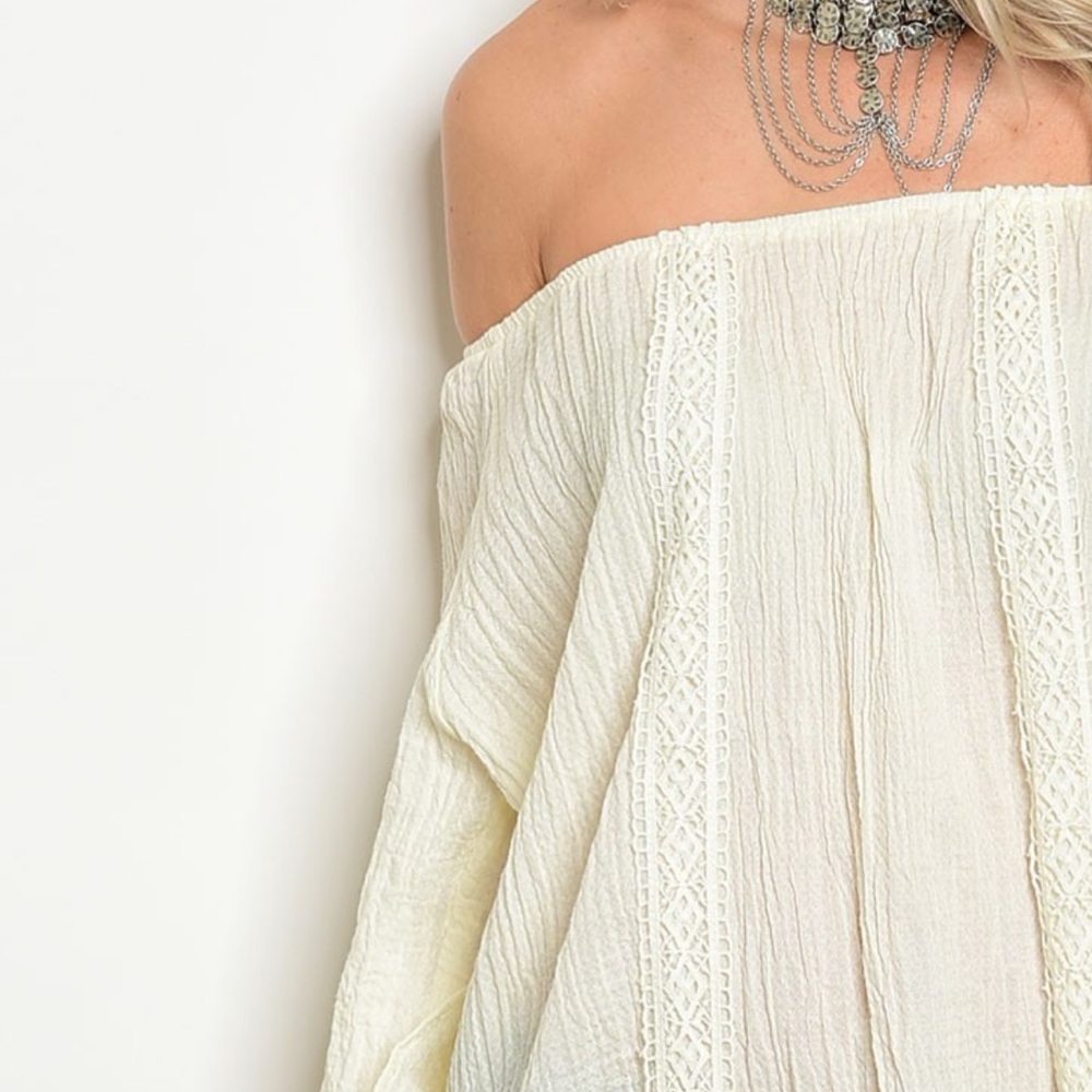🎉FINAL SALE🎉✨Ivory Off Shoulder Top✨ - Picture 4 of 4