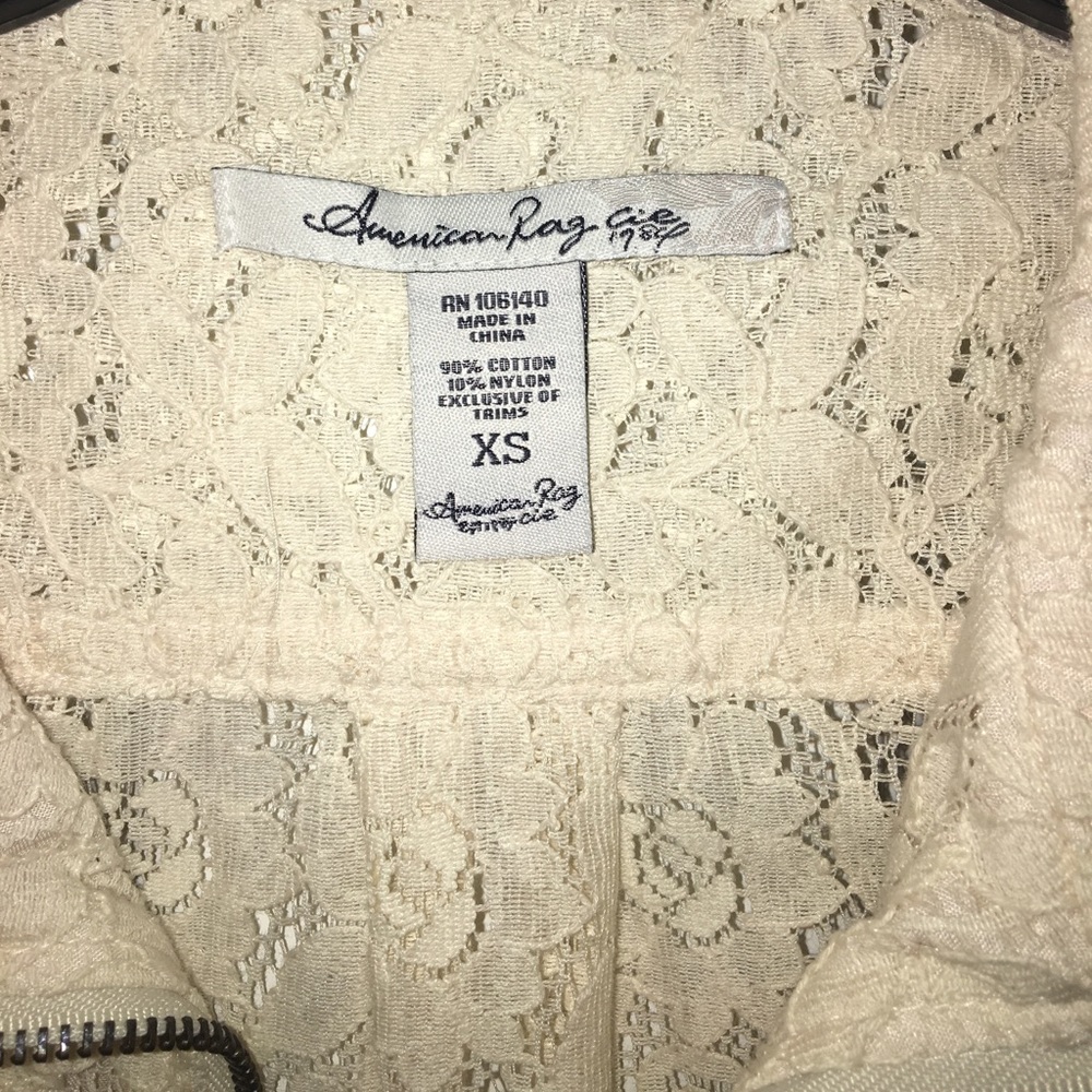 Adorable Lace Jacket!! - Picture 4 of 4