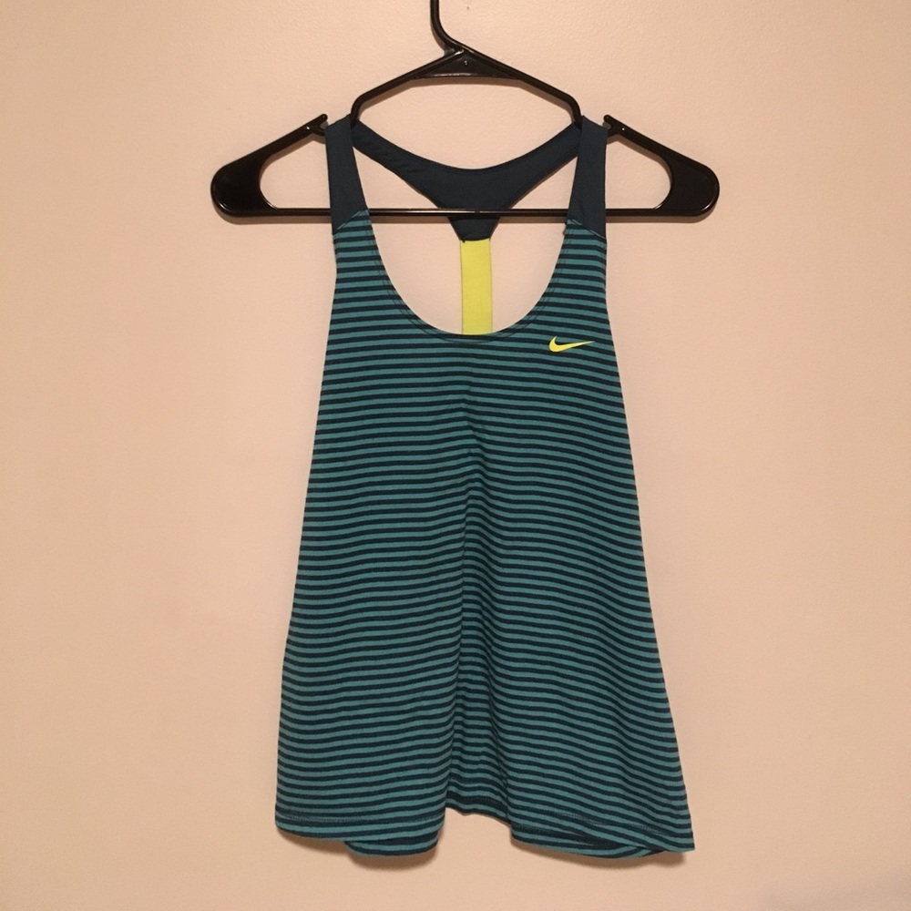 Nike work out tee
