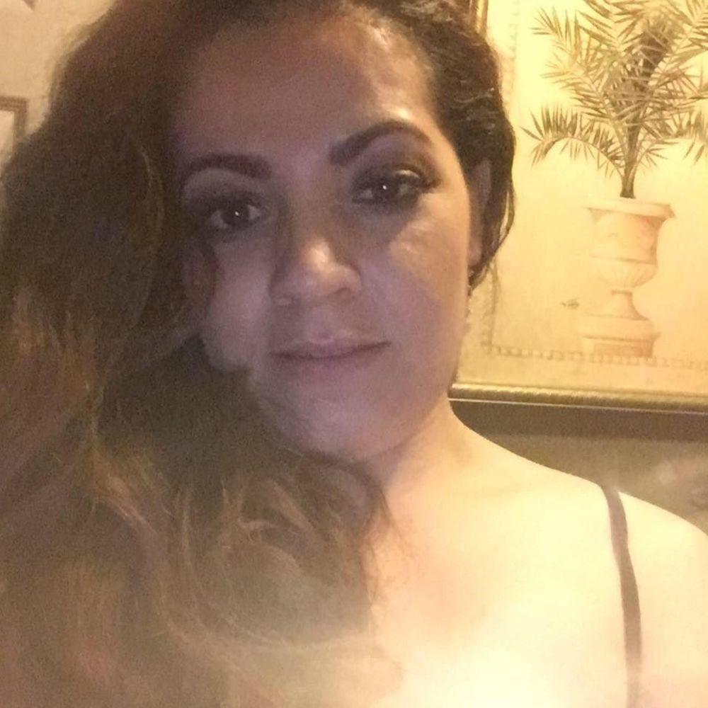 Meet your Posher, Anadeli