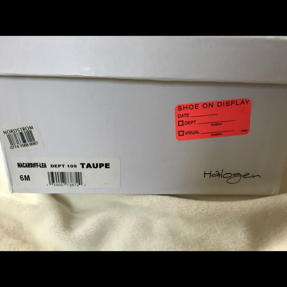 Halogen Sandals - Picture 7 of 7
