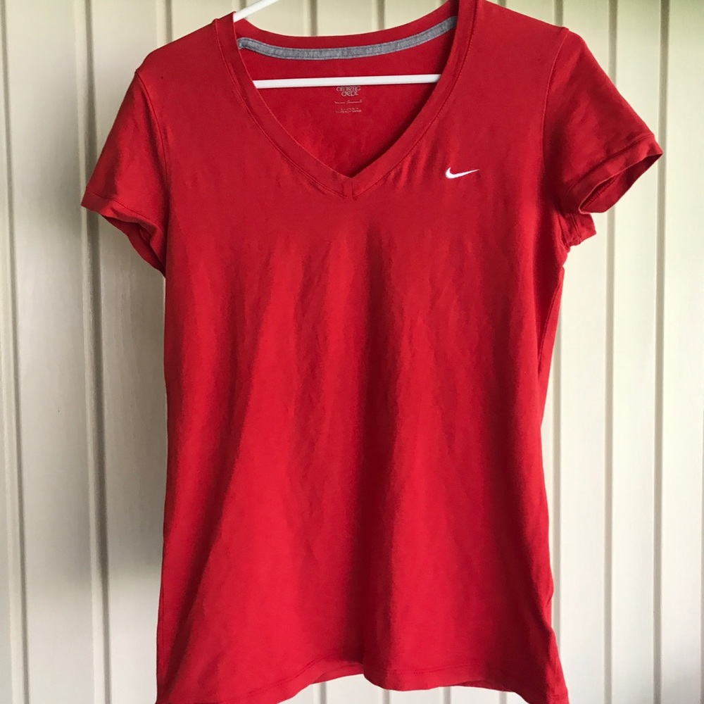 Nike red workout tee shirt