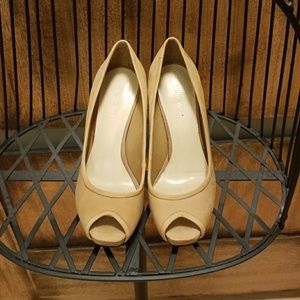 Sexy tan suede peeptoe heels 9 west