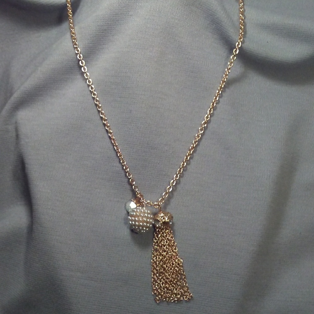 Dangle Pendant Necklace
