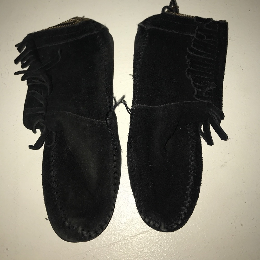 Black moccasin booties