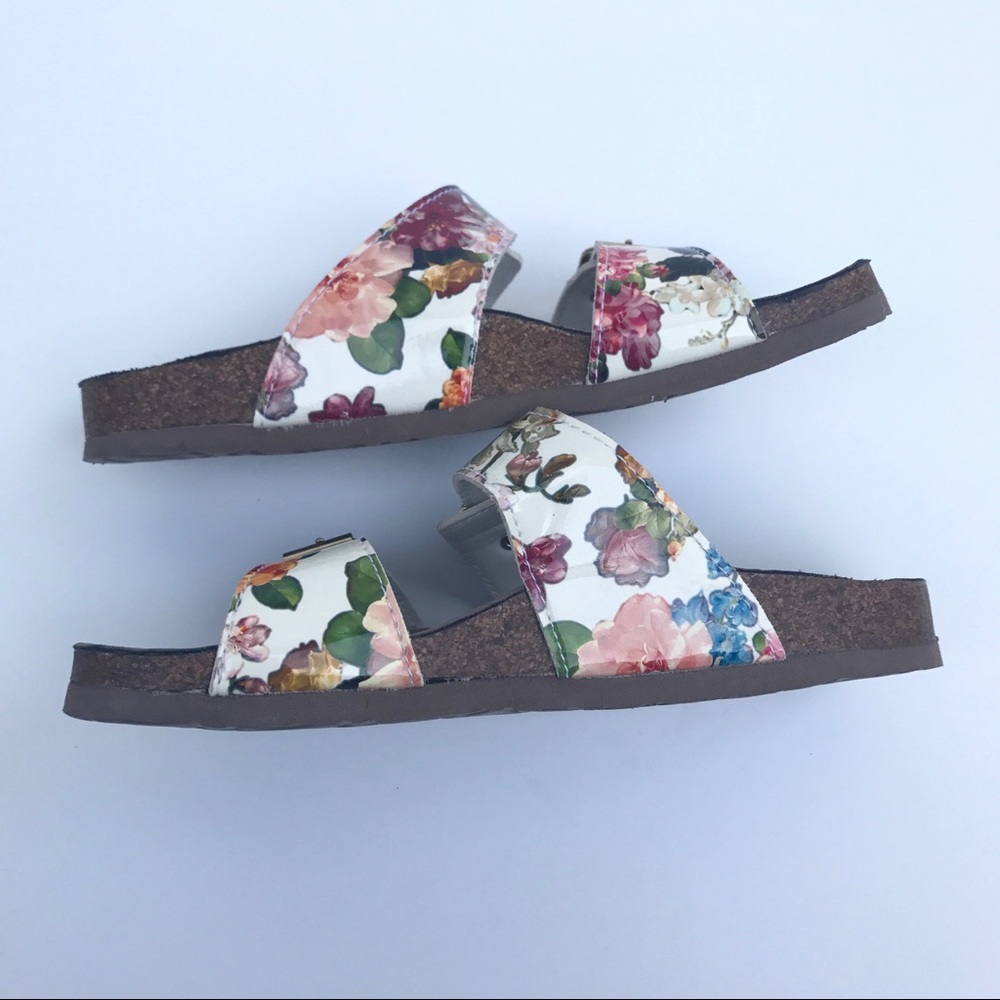 Madden Girl Brando Floral Sandals - Picture 5 of 7