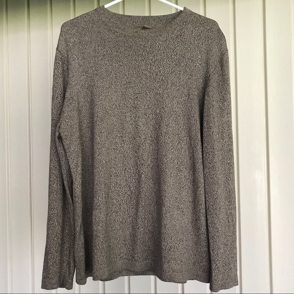 Lovely splattered patterned crew neck sweater