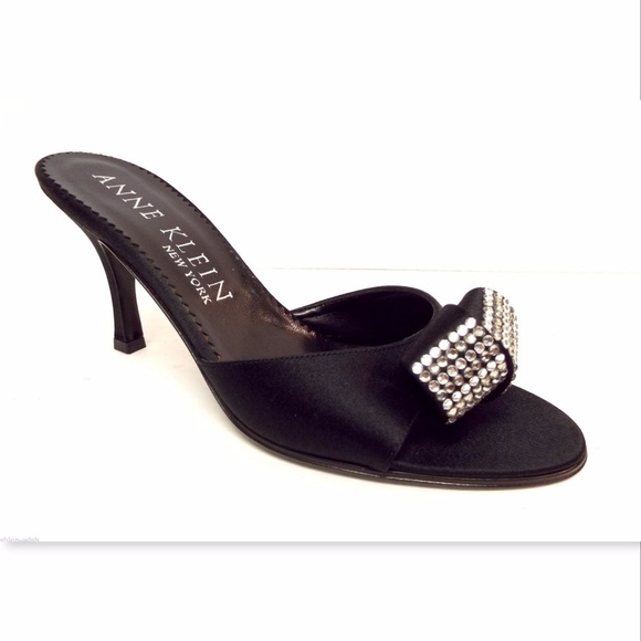 New ANNE KLEIN Crystal Embellished Knot Black Slide Heels Sandals from Italy 6.5 - Picture 1 of 7
