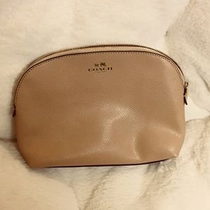 New 🎉 Coach Cosmetic Case - Cream Colored