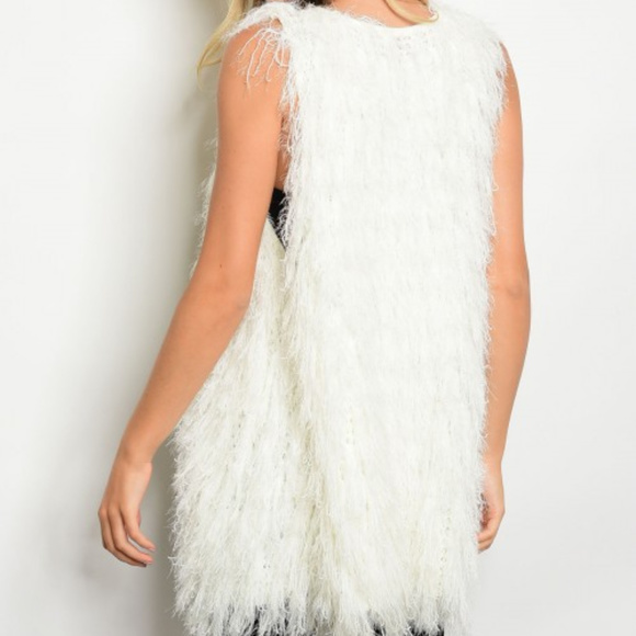 WHIMPSICAL SHAGGY KNIT VEST - Picture 2 of 3