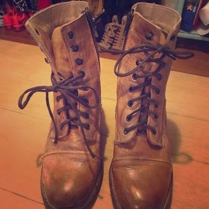 Bed Stu lace up boots - sz 8