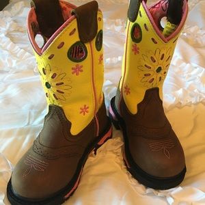 Toddler girls size 9 JD boots