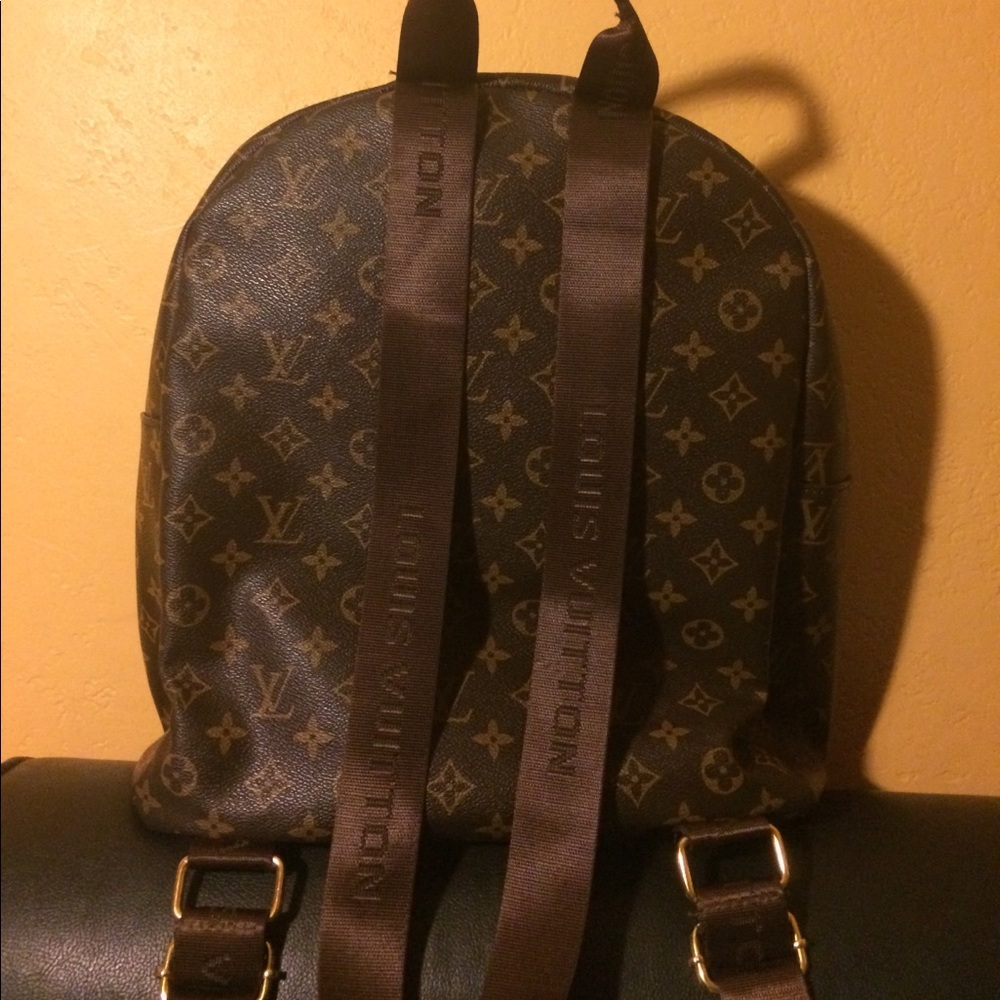 Backpack - Picture 2 of 2