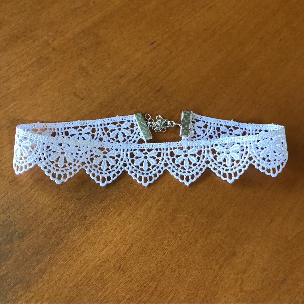 White Lace Handmade Choker Trade