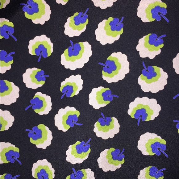 Two Piece Set - Picture 3 of 7