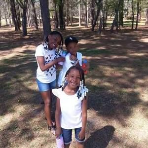 Meet your Posher, Shakisha