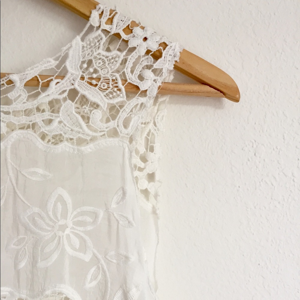 🎉 Host Pick 🎉 Embroidery Top