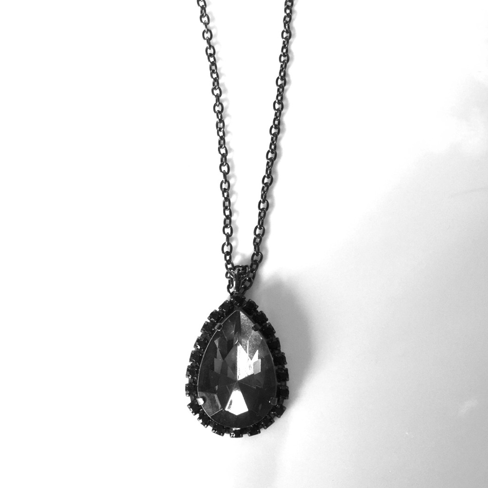 {1928 brand} FIRM💲Fashion Pendant Gray/Black