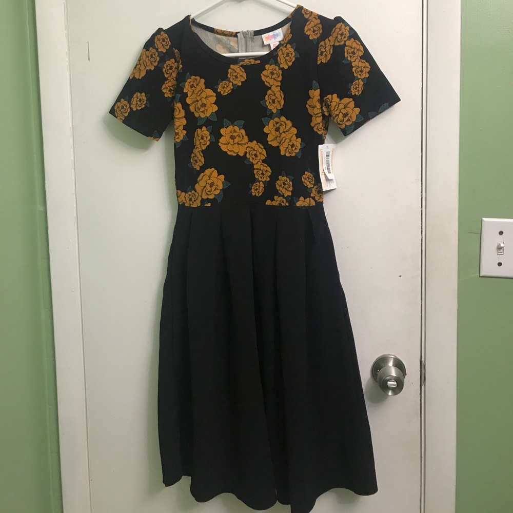 LuLaRoe Amelia