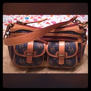 Dooney & Bourke shoulder bag