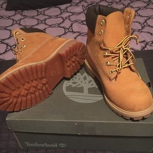 TIMBERLAND BOOTS