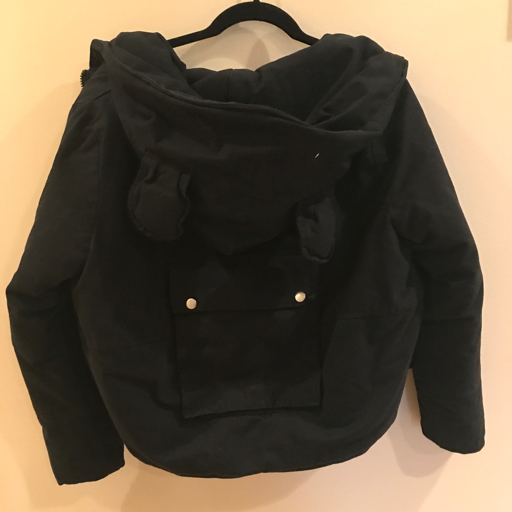 Hooded puffy jacket