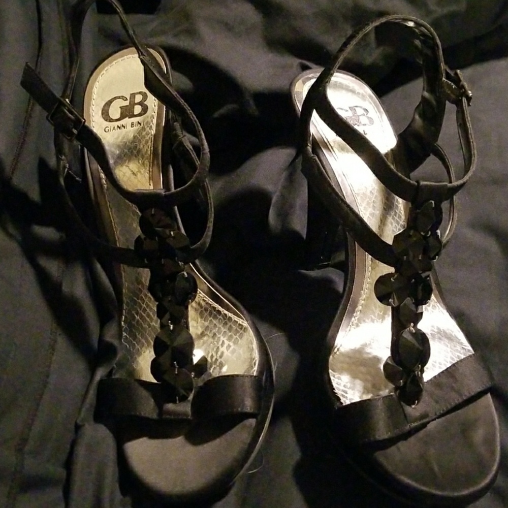 Giani Bini Heels