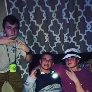 Meet your Posher, Logan