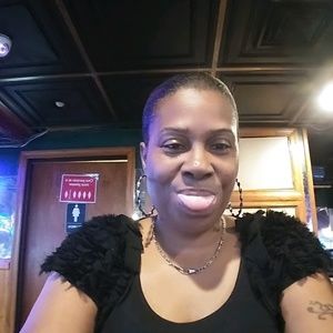 Meet your Posher, Regina