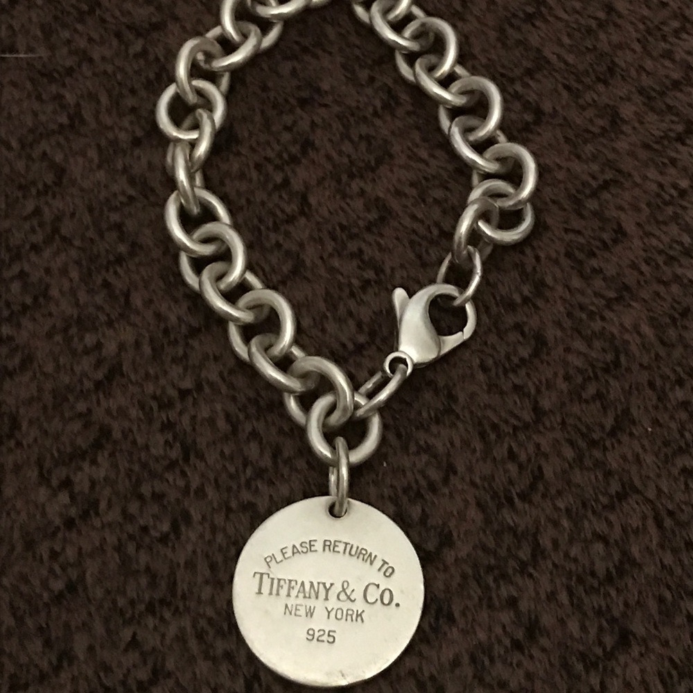 Tiffany & Co Return to Tiffany Round Toggle