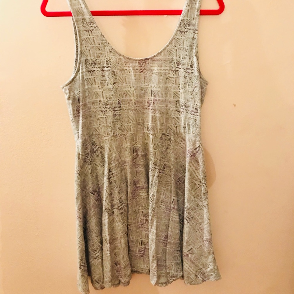 Simple pattern cotton dress